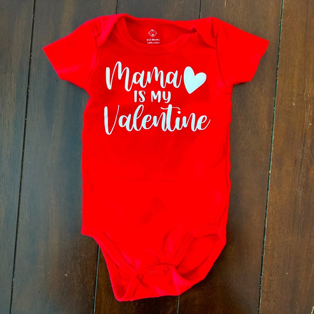 Mama is my valentine ❤️ 9-12M